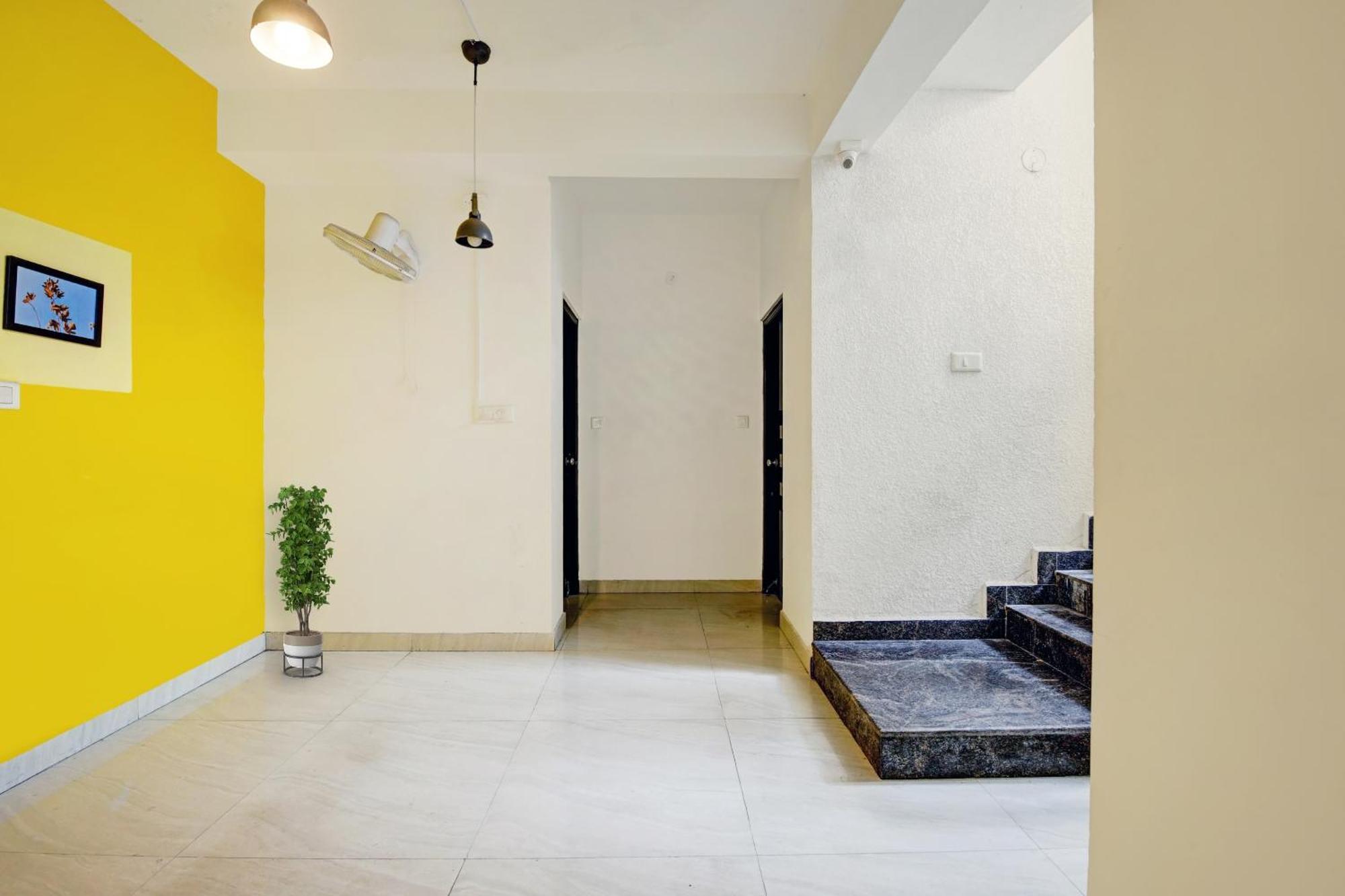 Super Hotel O Vsv Avenue Hennur Near Sri Amruth Chithra Mandira バンガロール エクステリア 写真