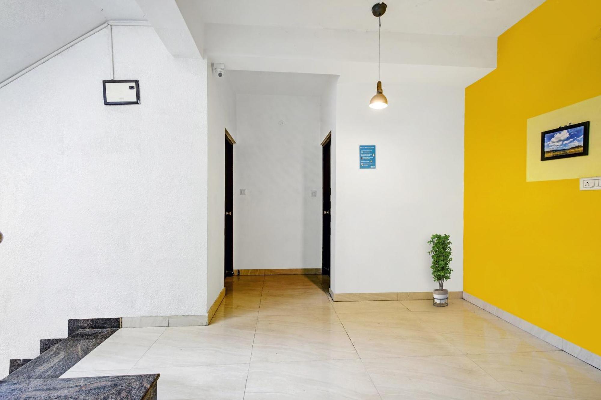 Super Hotel O Vsv Avenue Hennur Near Sri Amruth Chithra Mandira バンガロール エクステリア 写真